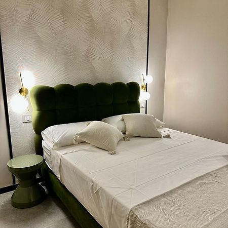 Golden Palm B&B บารี ภายนอก รูปภาพ