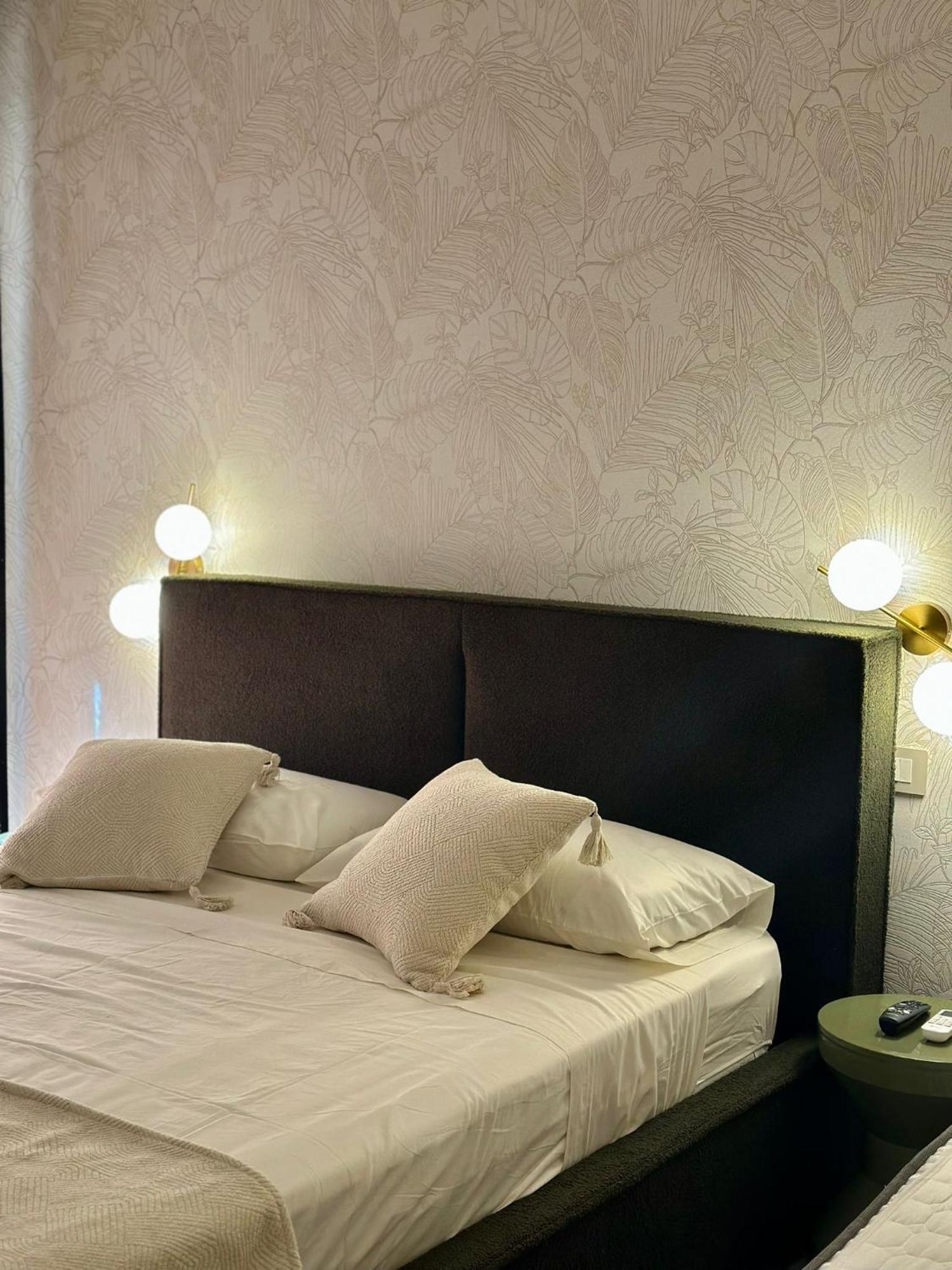 Golden Palm B&B บารี ภายนอก รูปภาพ